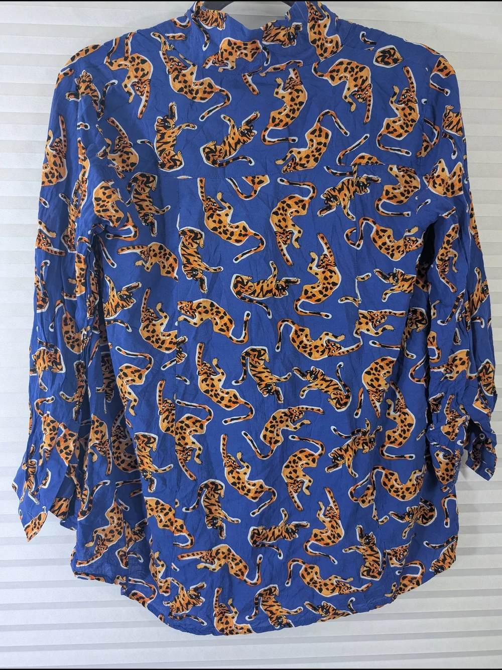 ​Anthropologie 17 of 52 Conversations Blue Leopard Tiger Tie Neck Blouse M - Picture 5 of 6
